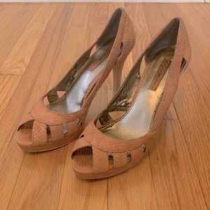 Bandolino Leather Pink Pump Heels